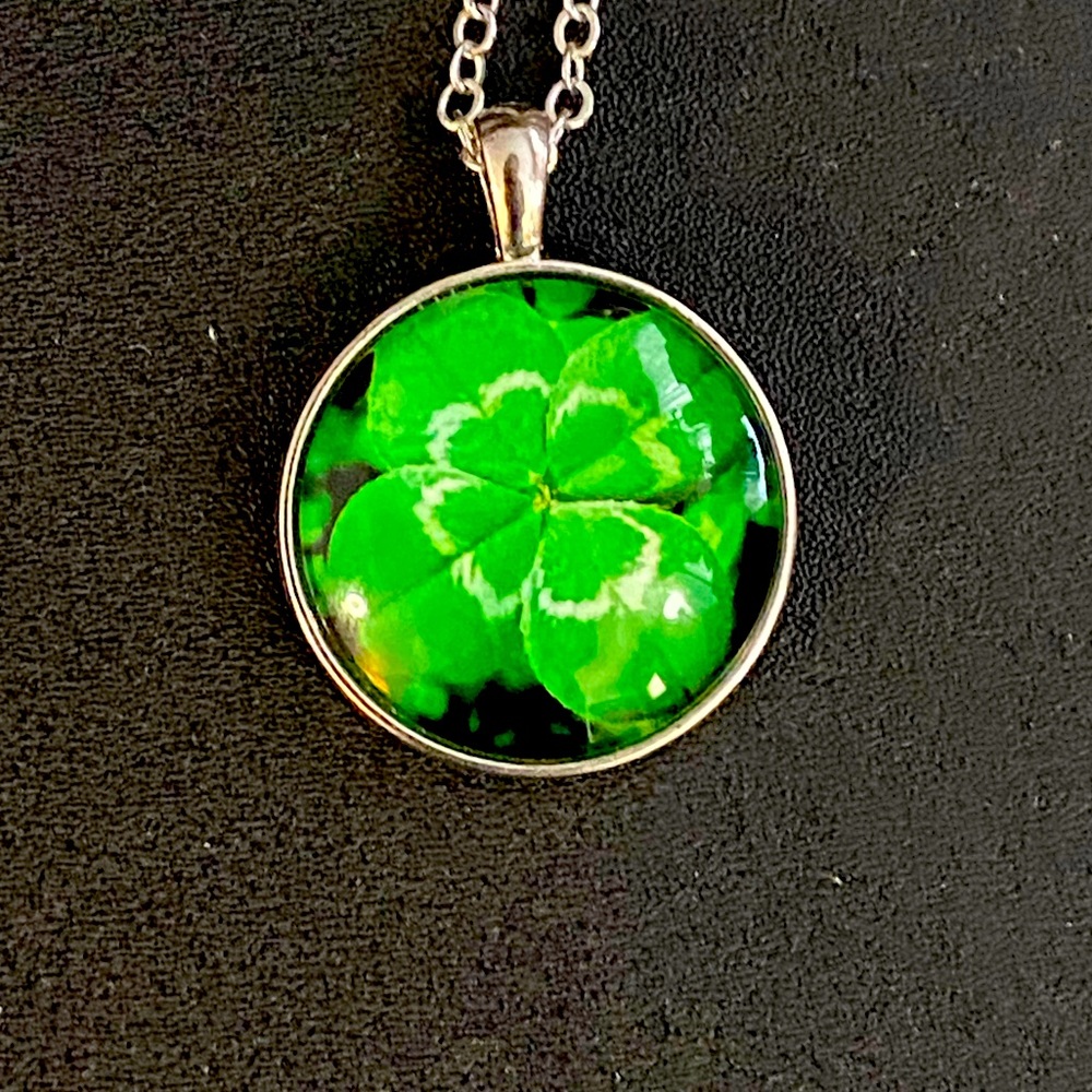 Four leaf clover necklace